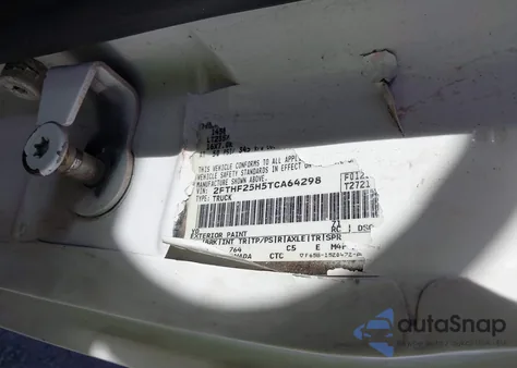 1996 Ford F250 из США, поврежденный, VIN 2FTHF25H5TCA64298